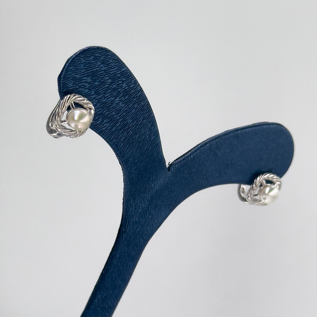 İncili Top Gümüş Küpe