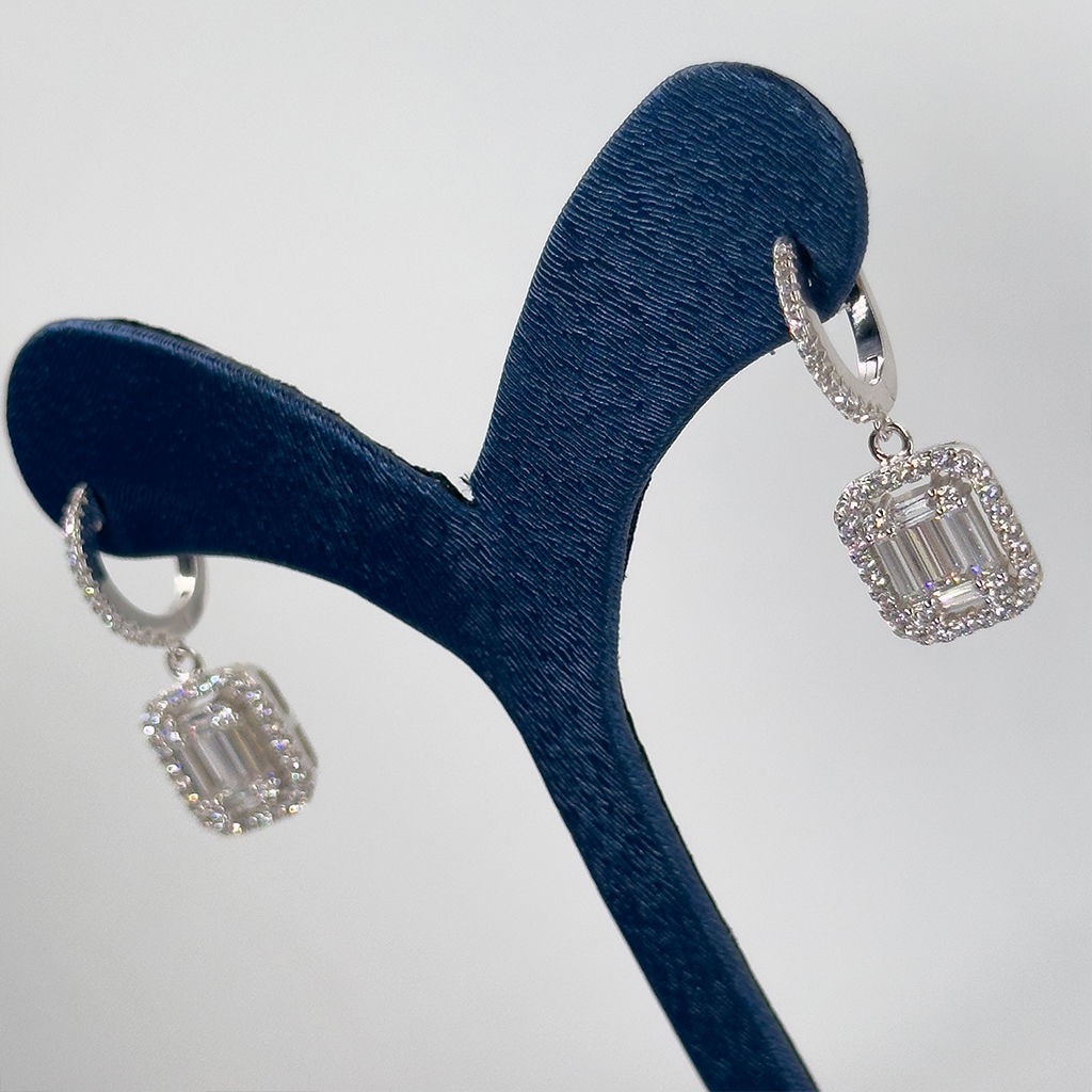 Baget Taşlı Gümüş Küpe