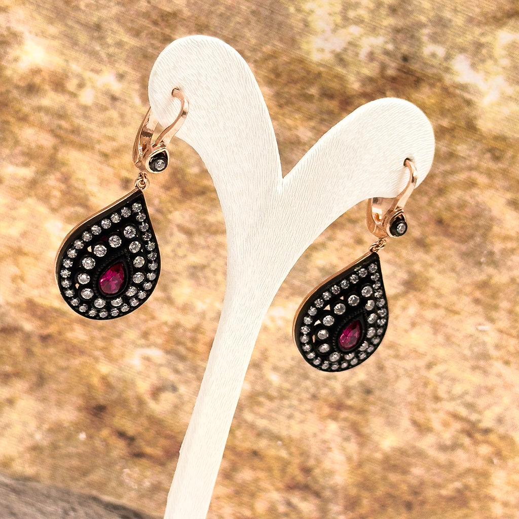 Elmas Montür Yakut Taşlı Damla Gümüş Küpe