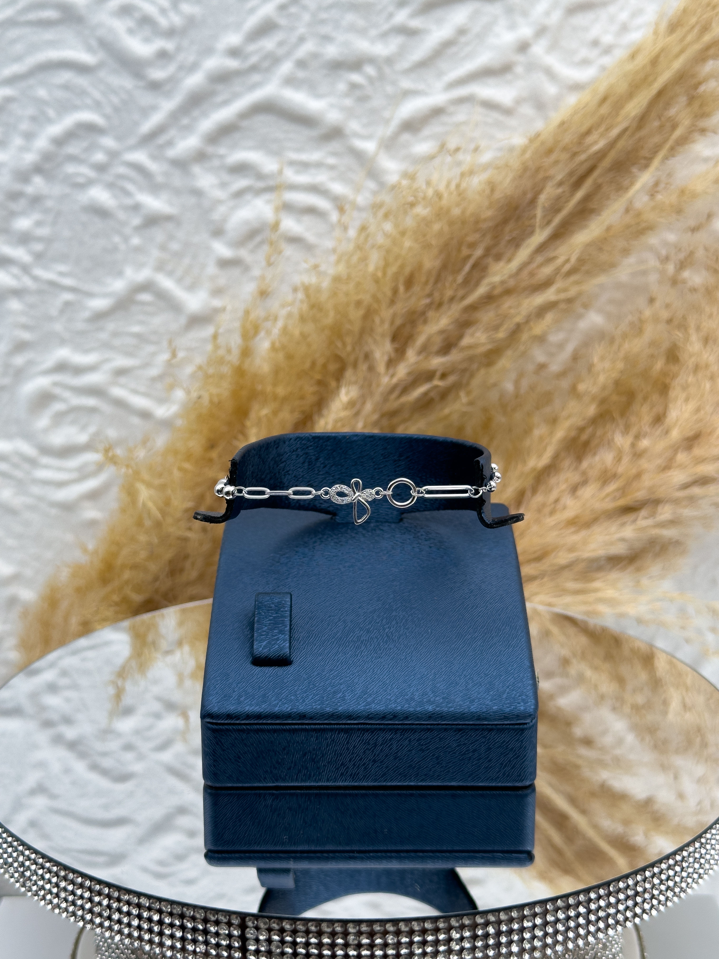 925 Ayar Gümüş Fiyonk Figürlü Spor Kadın Bileklik – Zarif, Şık ve Günlük Kullanıma Uygun