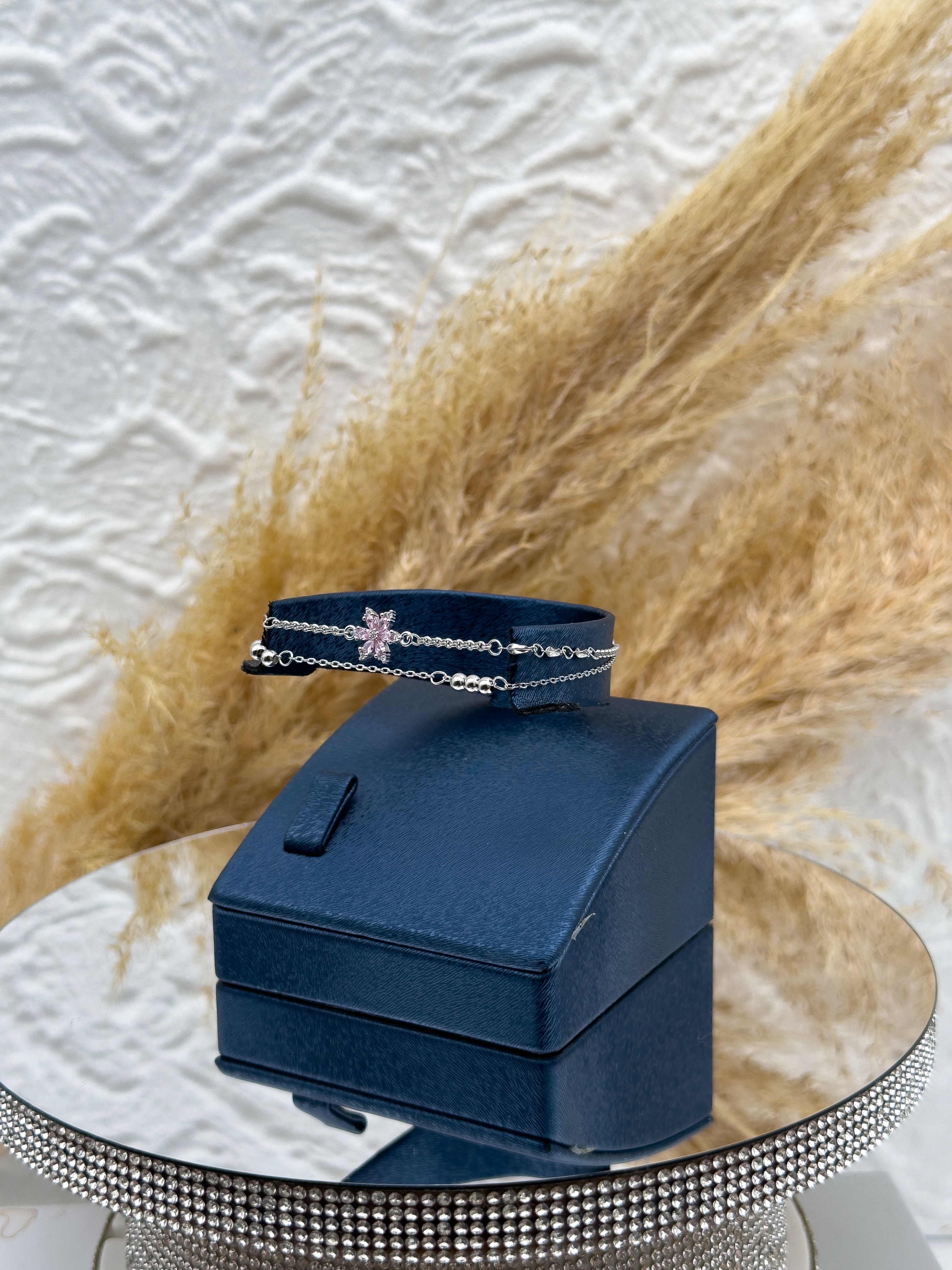 925 Ayar Gümüş Pembe Kuvars Taşlı Lotus Modeli Bayan Bileklik – Zarif ve Anlamlı Tasarım