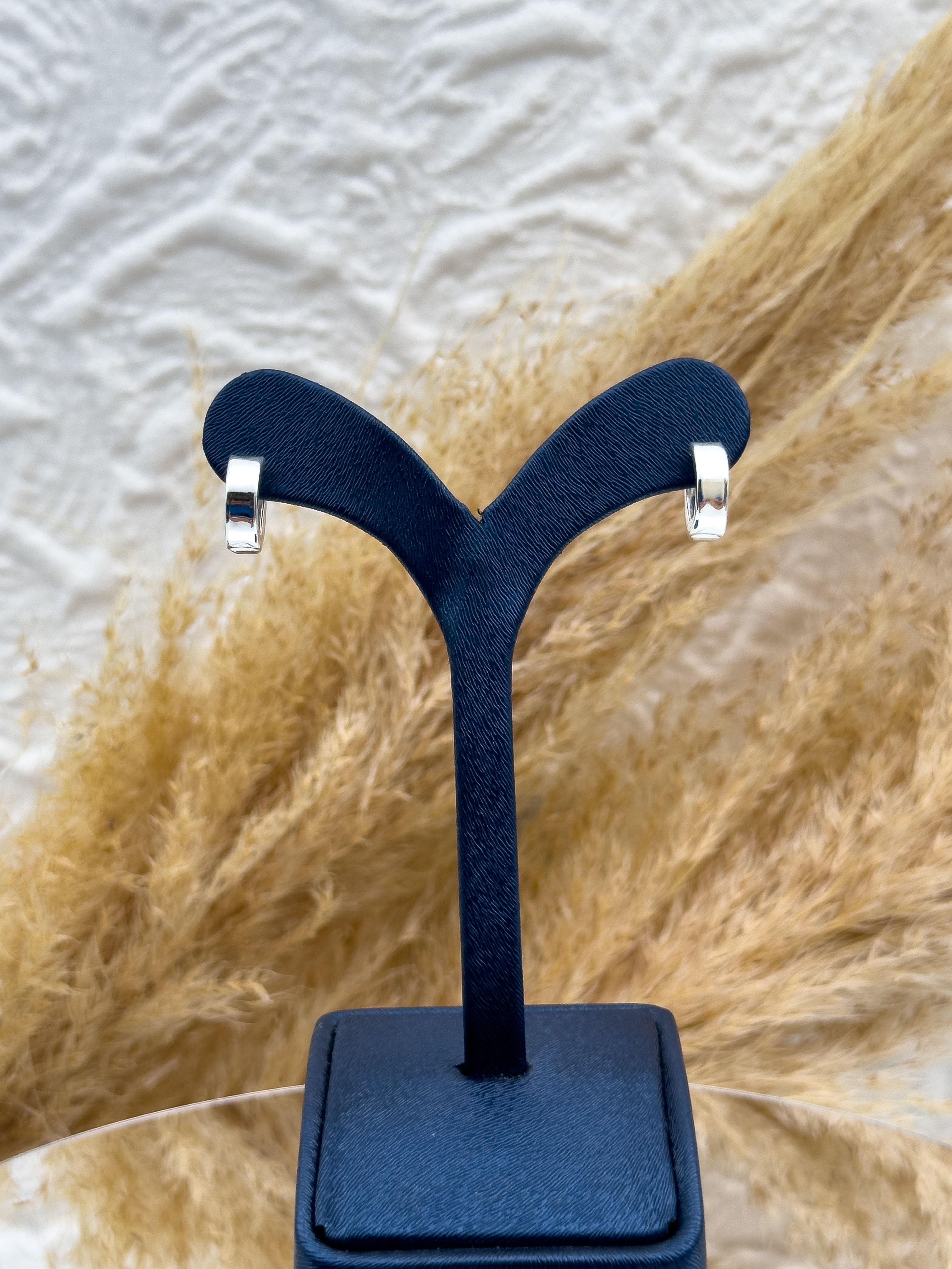 925 Ayar Gümüş Taşsız Spor Halka Küpe – Minimal, Modern ve Trend Kadın Küpe