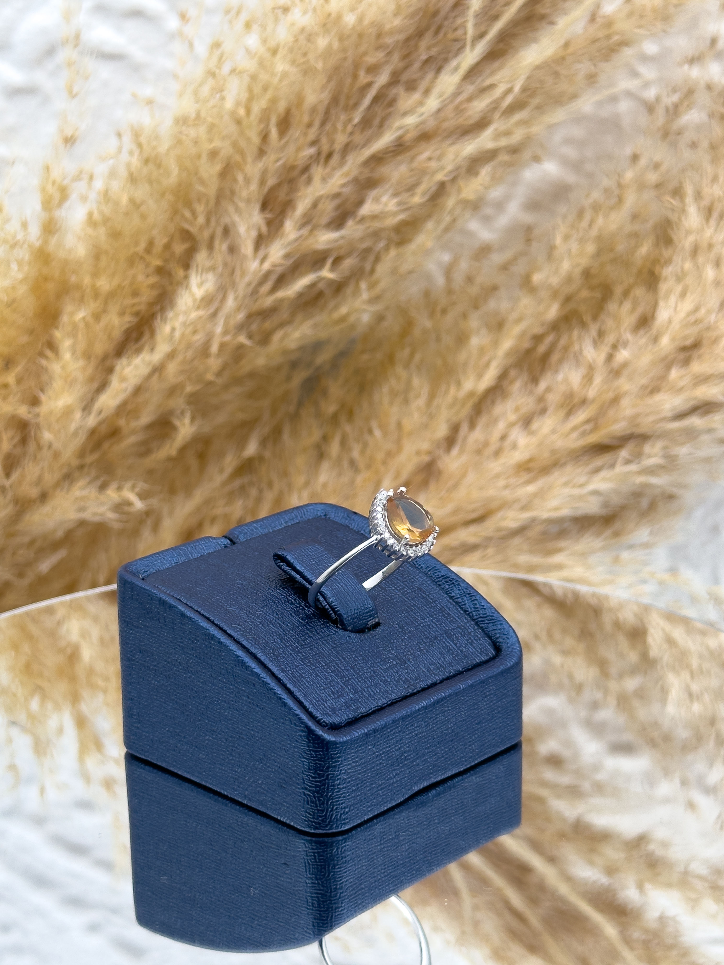 925 Ayar Gümüş Damla Kesim Zultanit Taşlı Zarif Kadın Yüzük – Işıltılı, Şık ve Hediyelik Bayan Yüzüğü