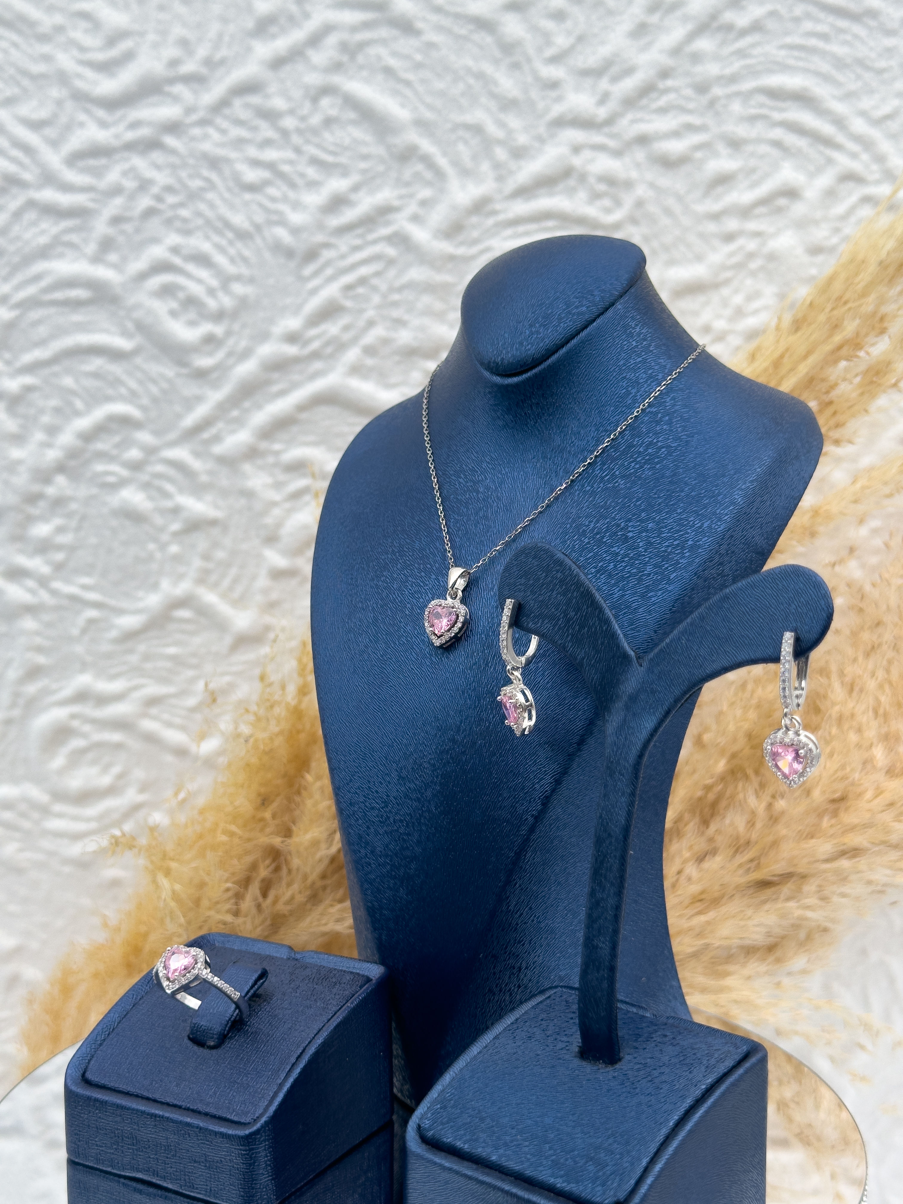 925 Ayar Gümüş Pembe Kuvars Taşlı Kalp Detaylı 3’lü Kadın Takı Seti