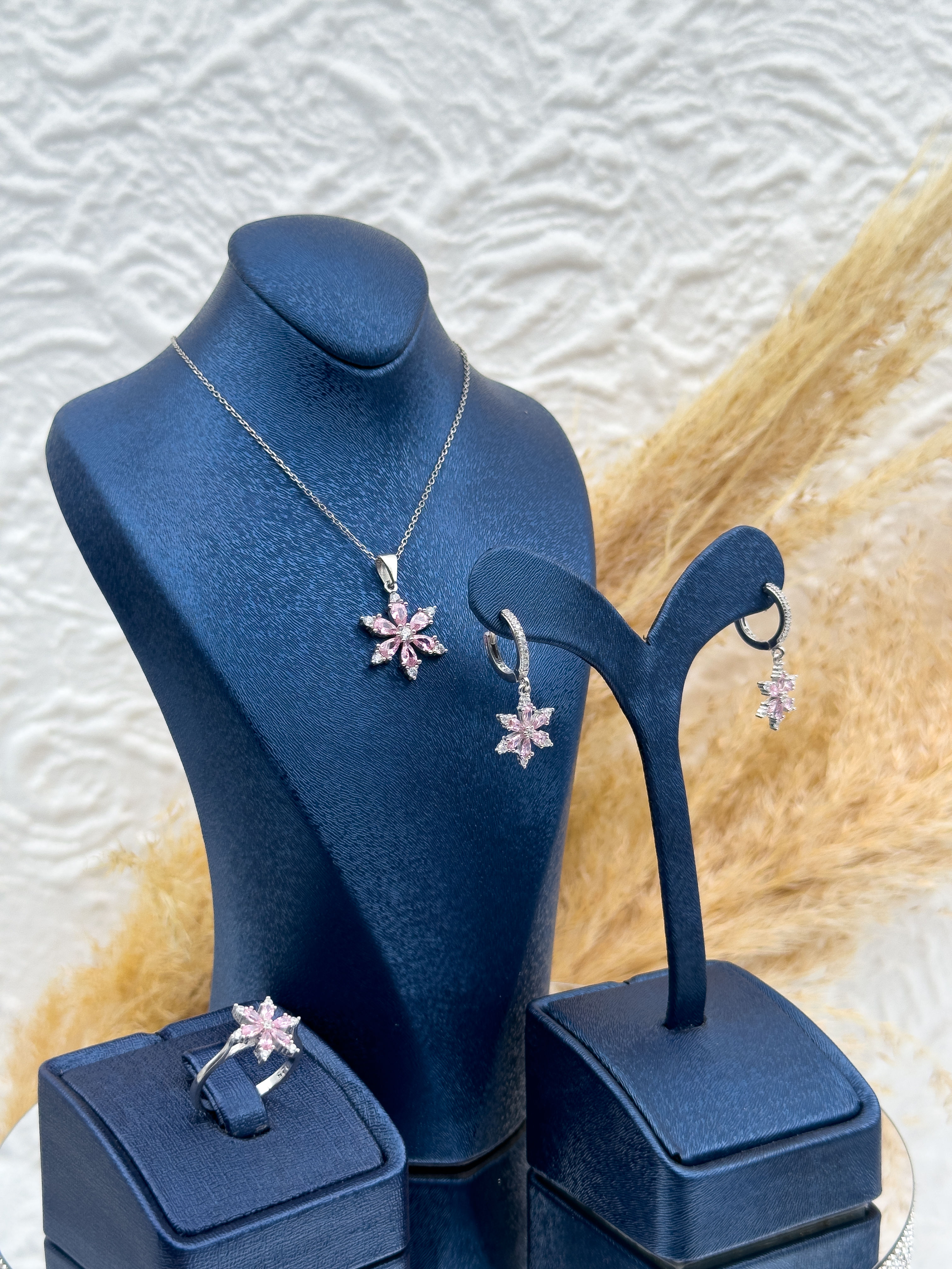 925 Ayar Gümüş Pembe Kuvars Taşlı Lotus Çiçeği Modeli 3’lü Kadın Takı Seti