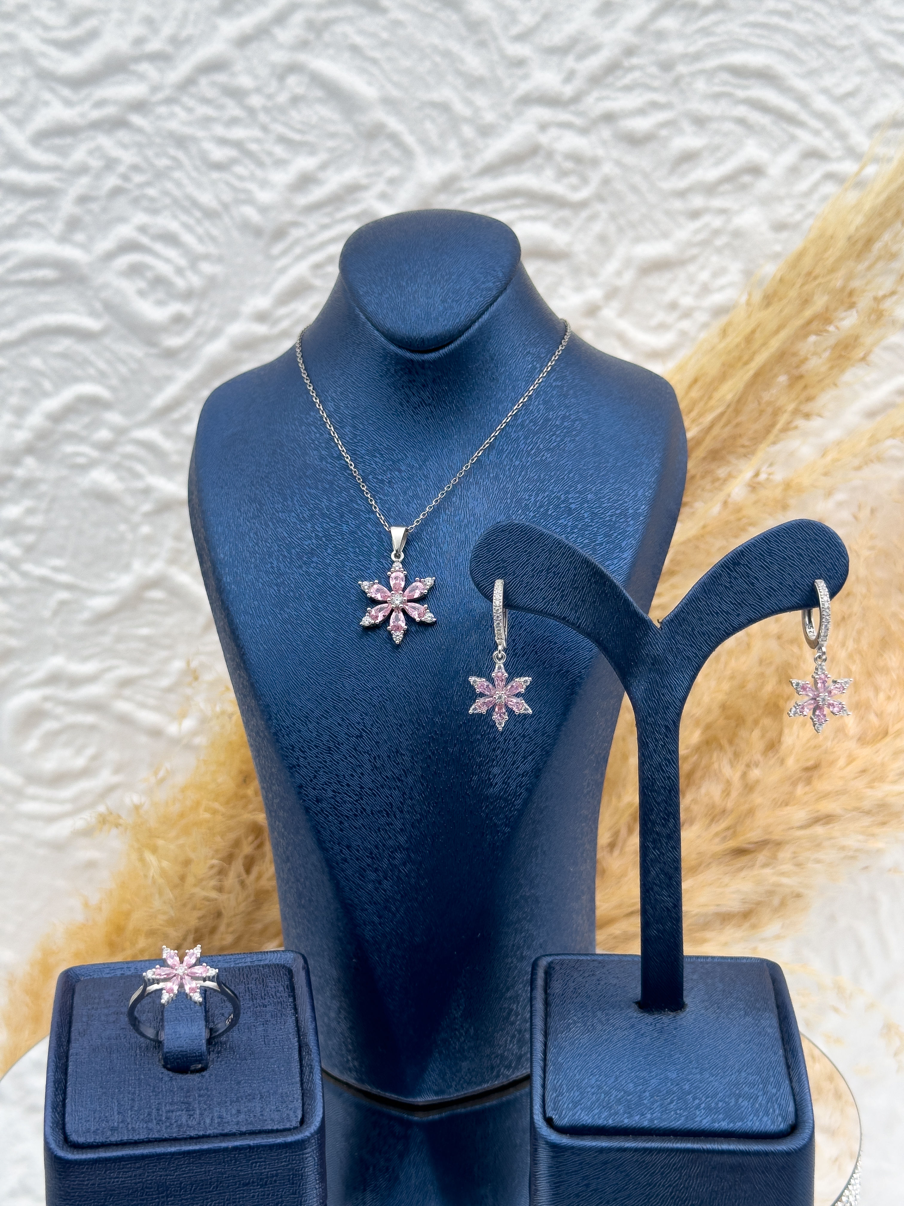925 Ayar Gümüş Pembe Kuvars Taşlı Lotus Çiçeği Modeli 3’lü Kadın Takı Seti