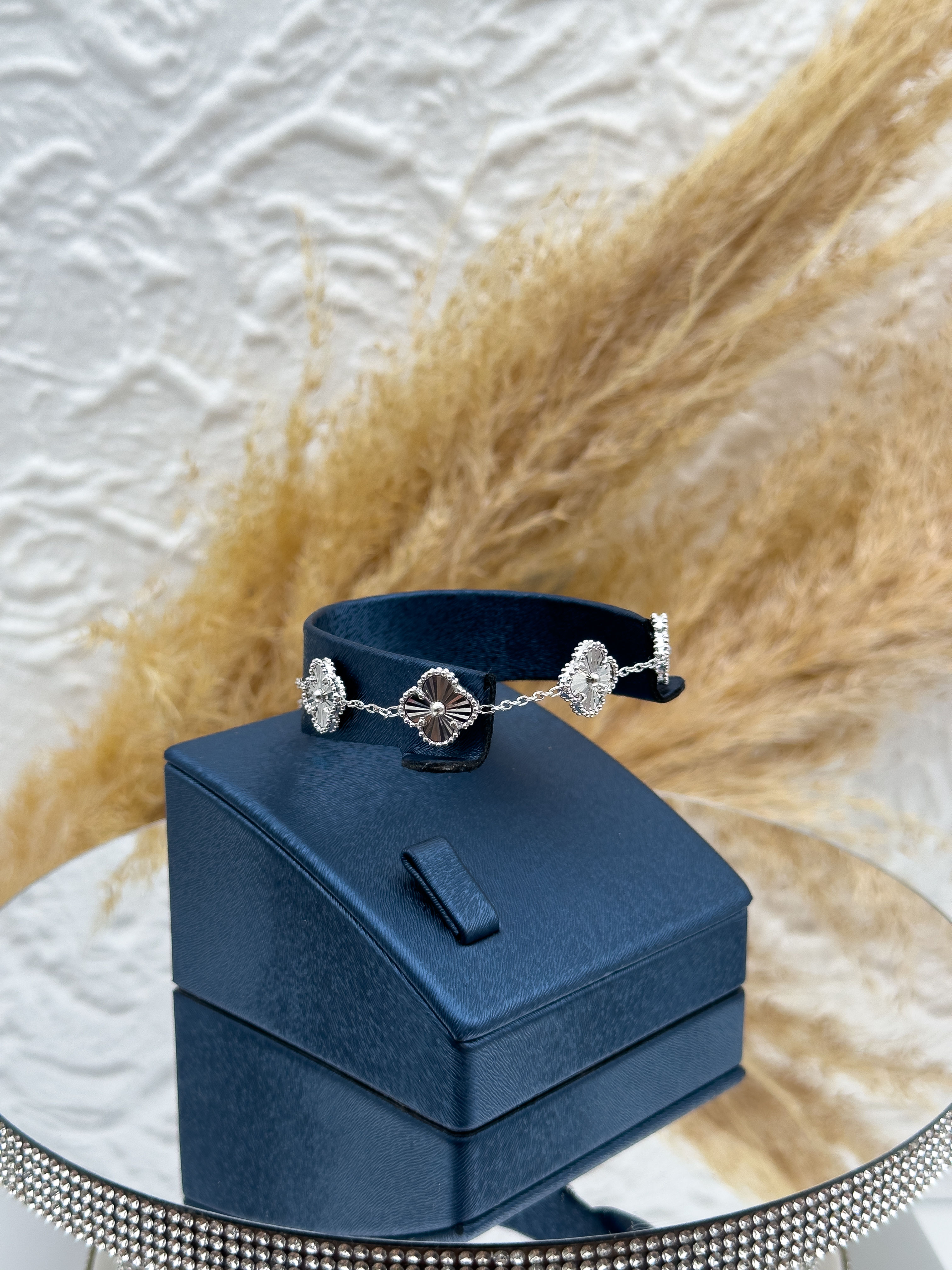 925 Ayar Gümüş Taşsız 5’li Yonca Motifli Kadın Bileklik – Özel Tasarım