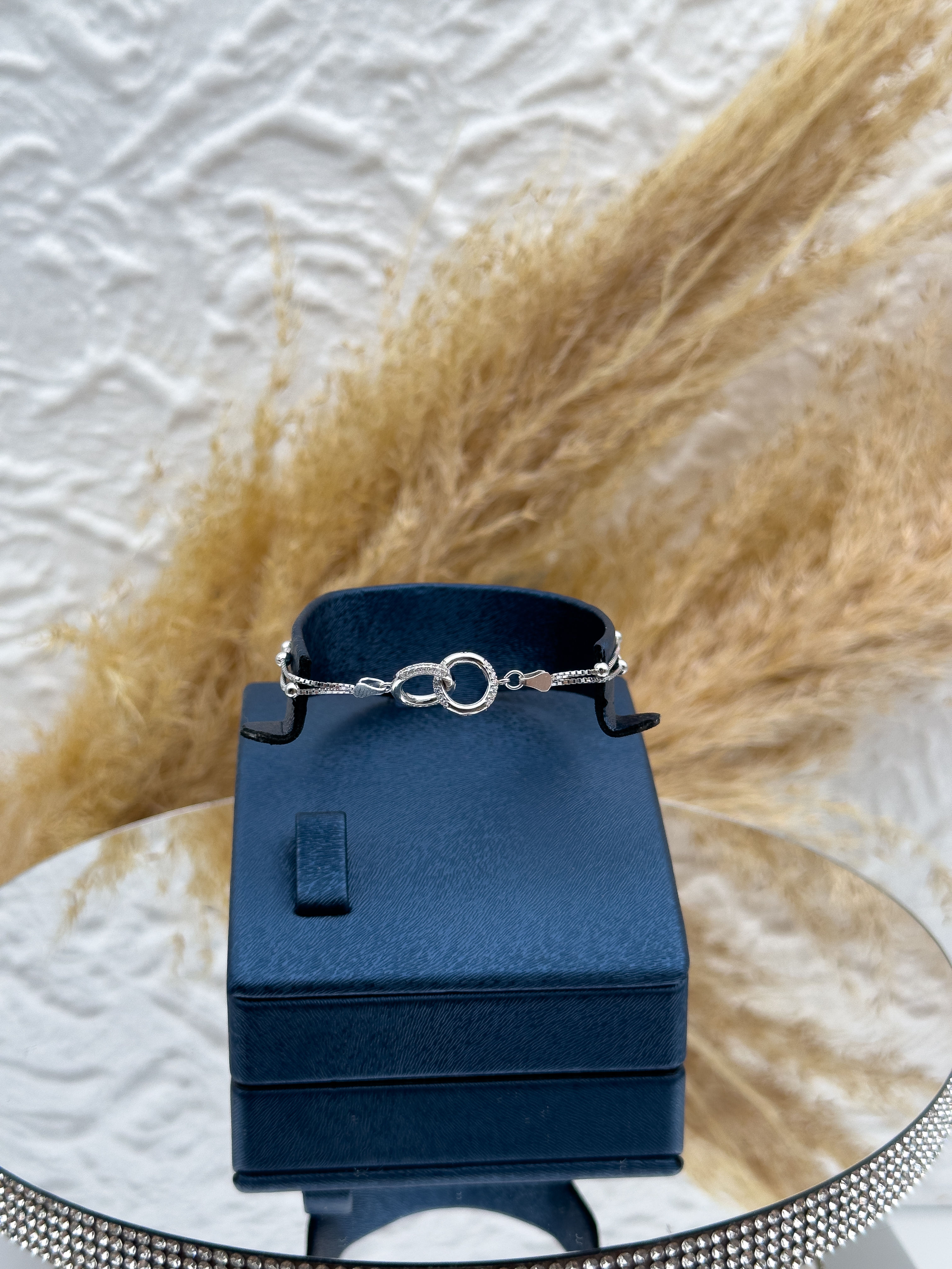 925 Ayar Gümüş Halkalı Spor Kadın Bileklik – Minimal ve Modern Tasarım