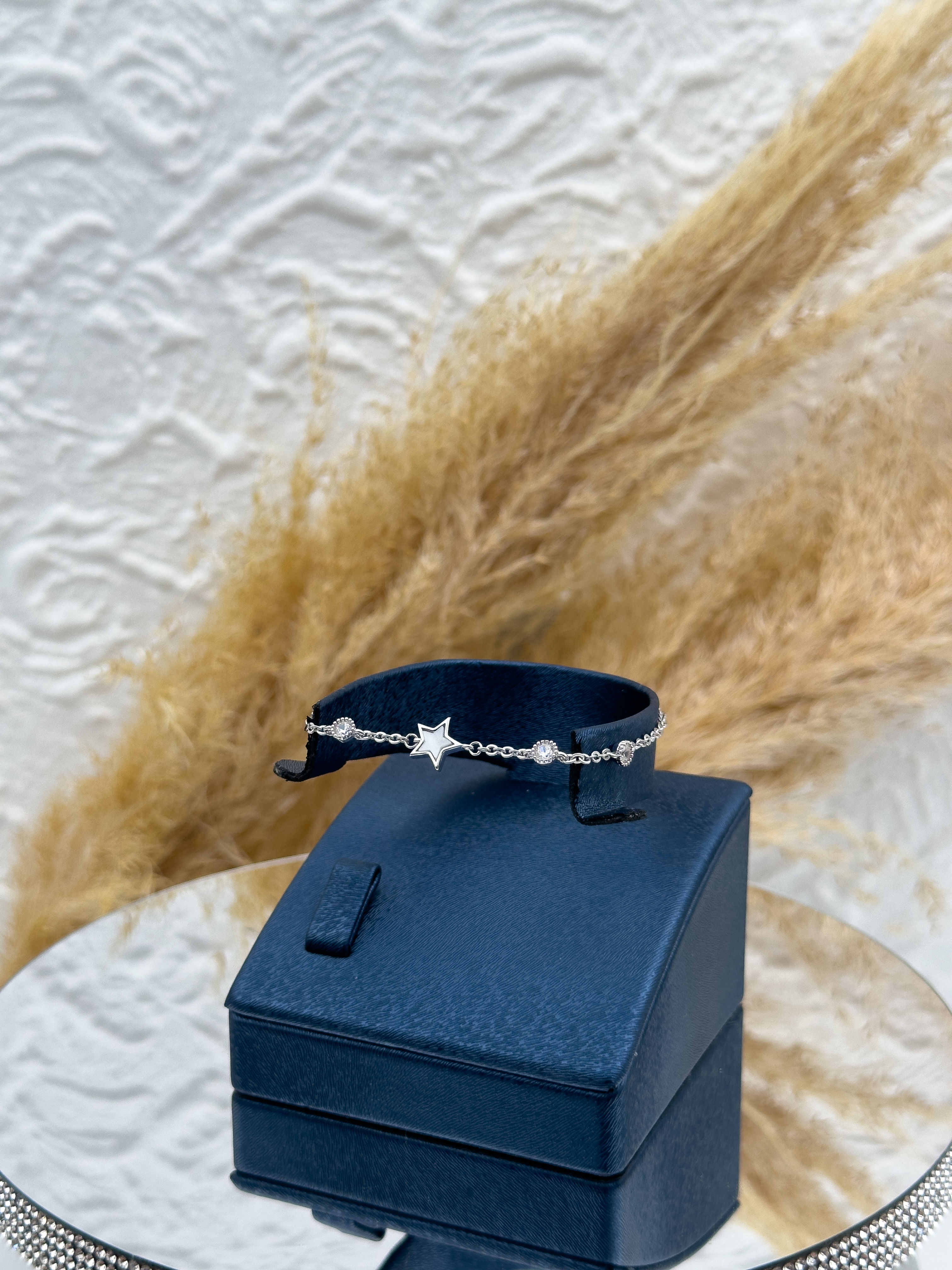 925 Ayar Gümüş Zirkon Taşlı Yıldız Kadın Bileklik – Günlük Şıklık