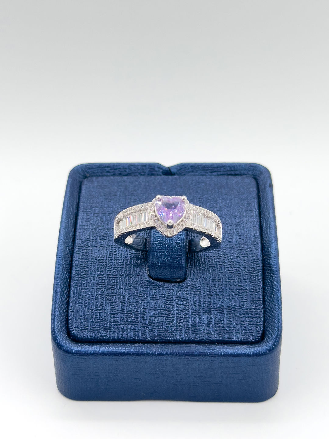 Kalpli Ametist Taşlı Tasarım Kadın Gümüş Yüzük - Kalpli Yüzük