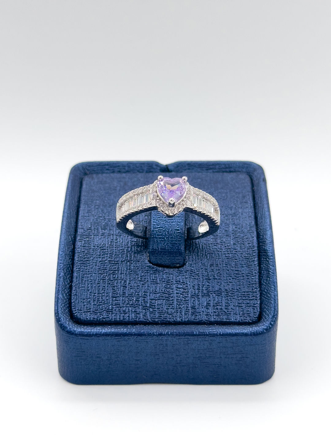 Kalpli Ametist Taşlı Tasarım Kadın Gümüş Yüzük - Kalpli Yüzük