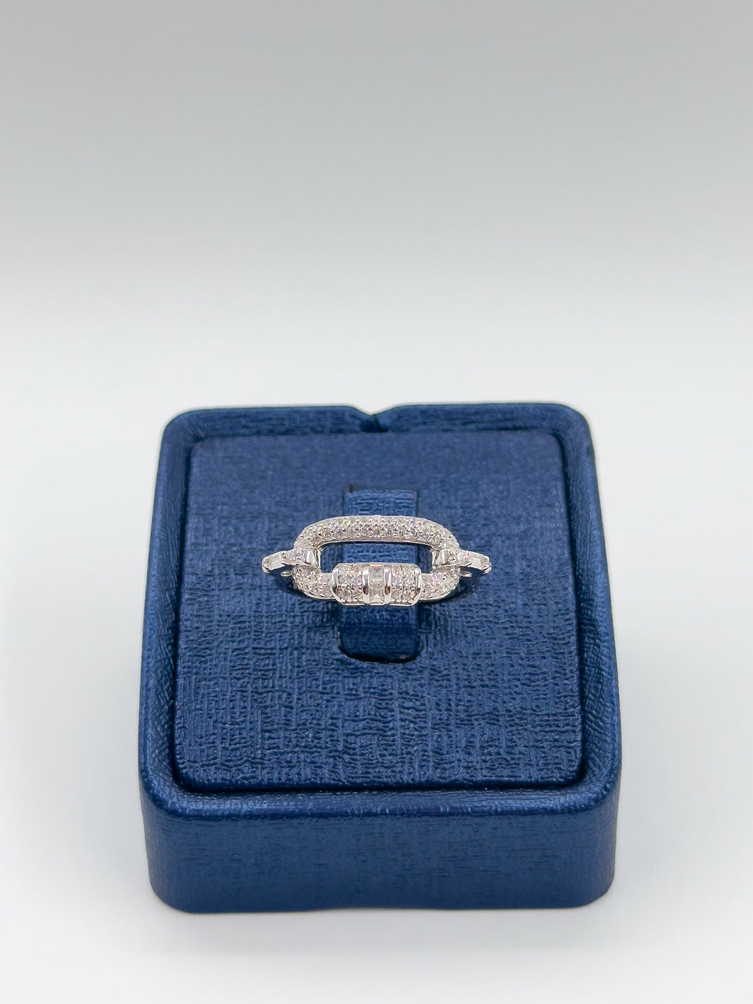 Zirkon Taşlı Tasarım Kadın Gümüş Yüzük