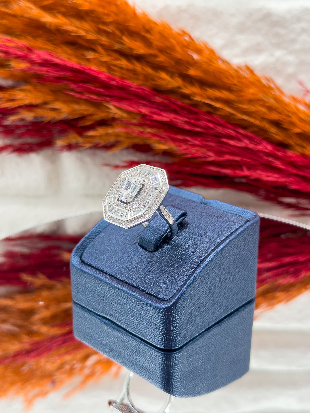 925 Ayar Gümüş Pırlanta Montürlü İri Boy Baget Trend Kadın Yüzük