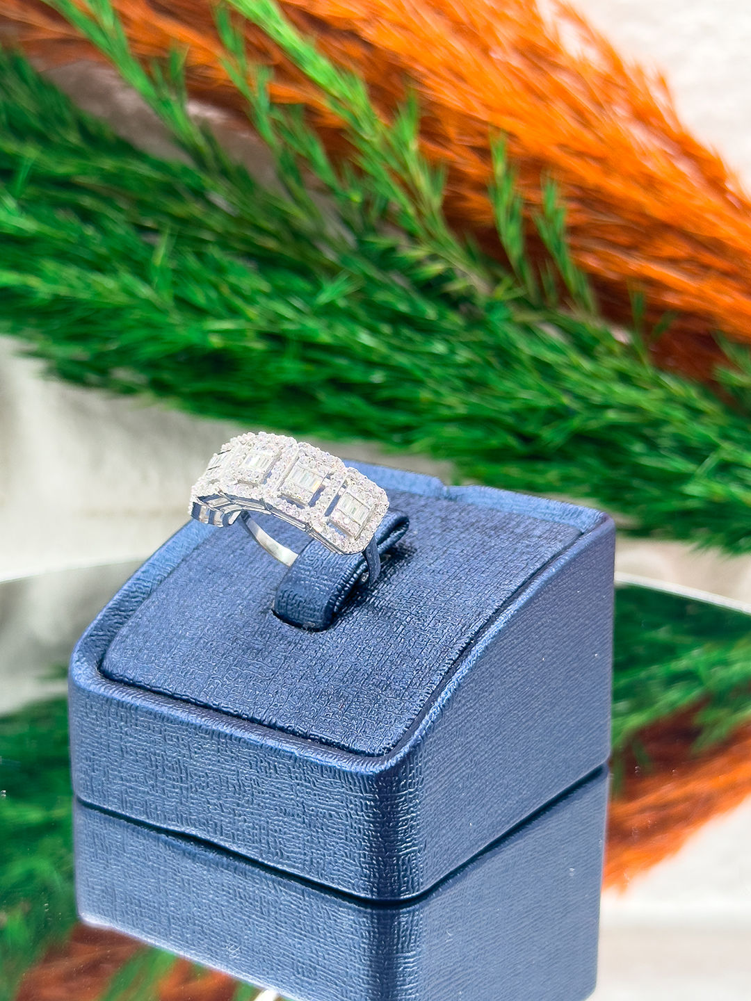 925 Ayar Gümüş Pırlanta Montürlü Baget Beştaş Lüks Kadın Yüzük