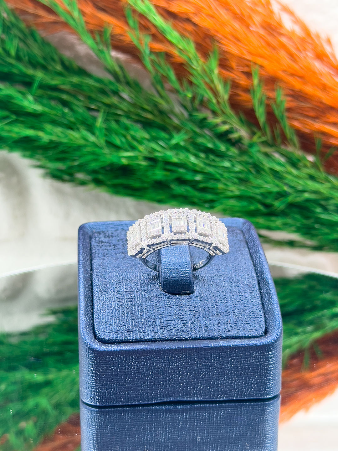 925 Ayar Gümüş Pırlanta Montürlü Baget Beştaş Lüks Kadın Yüzük