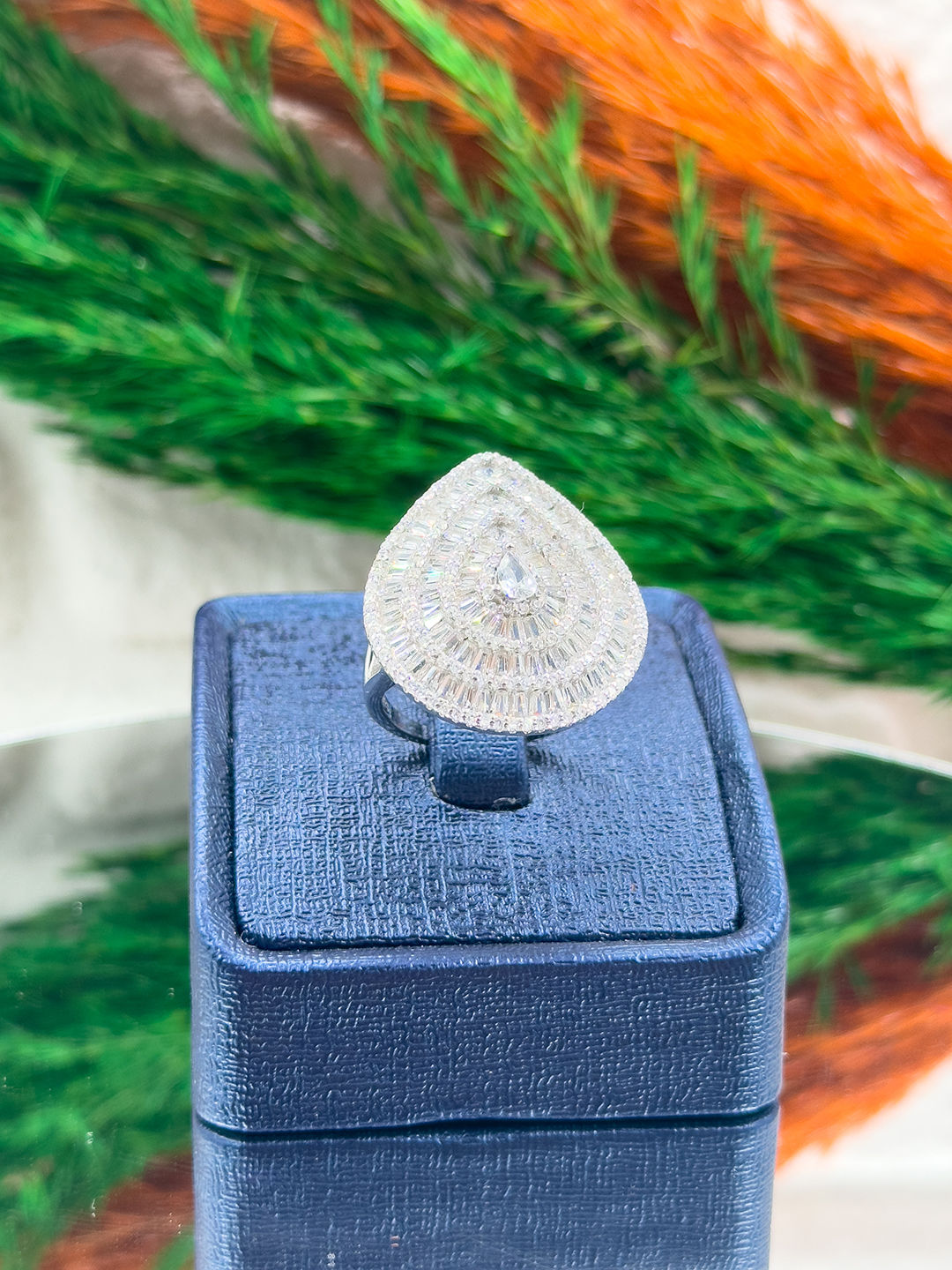 925 Ayar Gümüş İri Boy Damla Modeli Lüks Kadın Yüzük