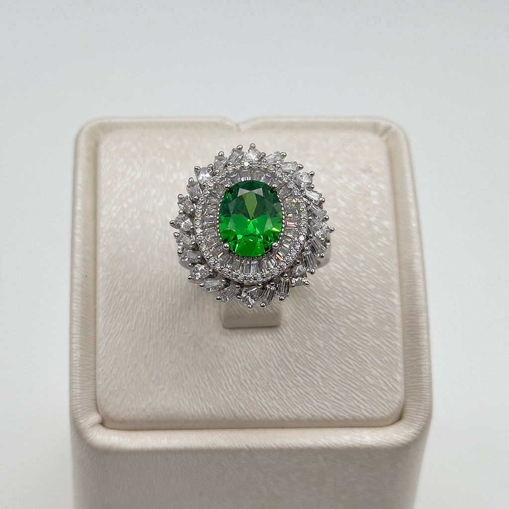 Pırlanta Montür Zümrüt Taşlı Gümüş Yüzük