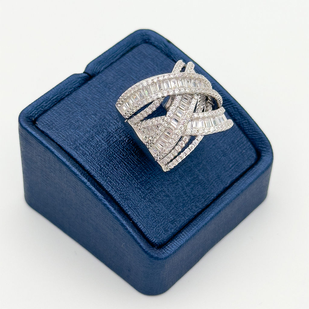 Pırlanta Montür Baget Taşlı Sarmal Gümüş Yüzük