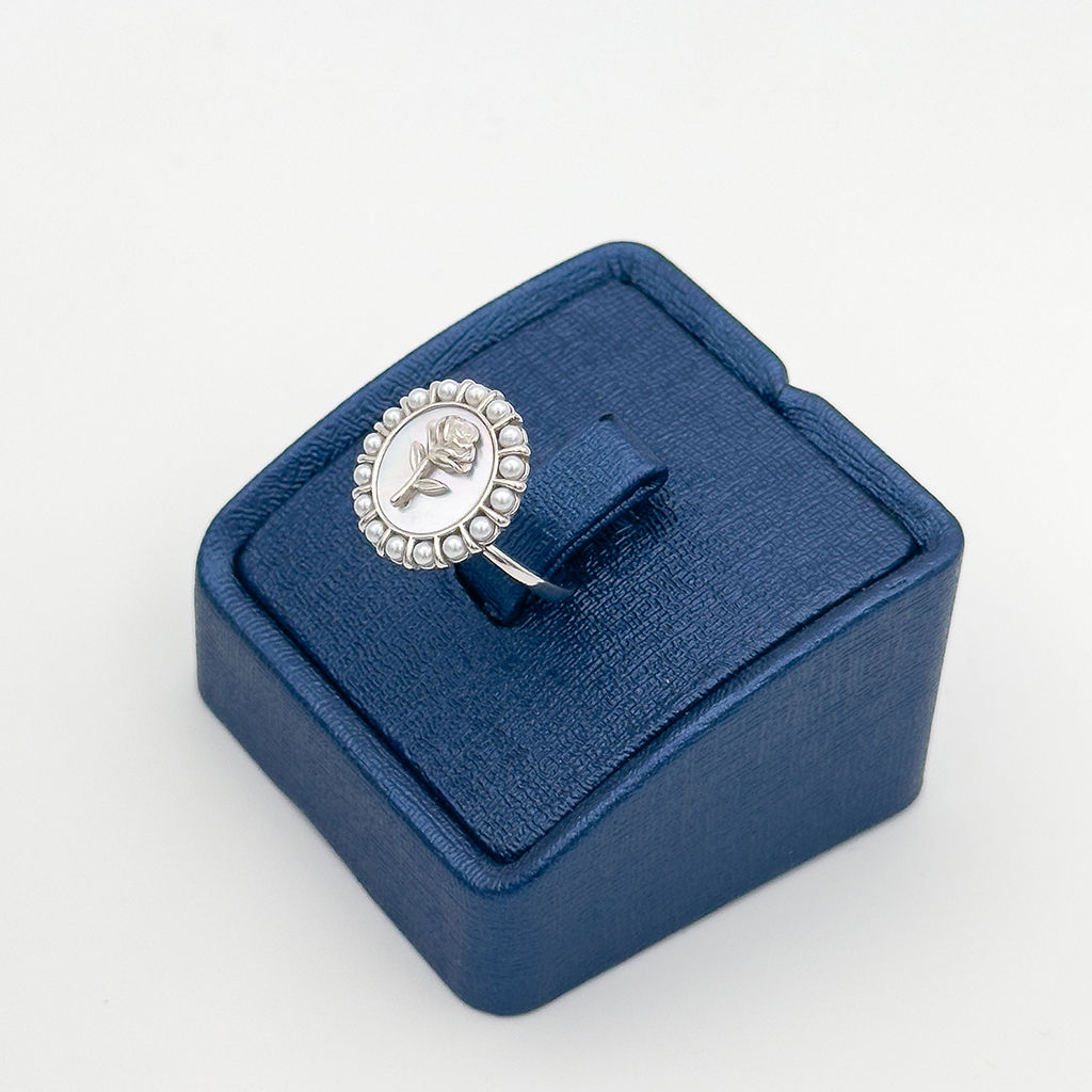 İncili Tasarım Çiçek Modeli Gümüş Yüzük