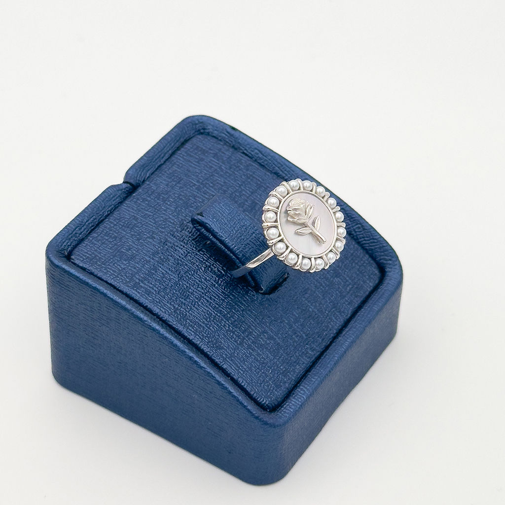 İncili Tasarım Çiçek Modeli Gümüş Yüzük