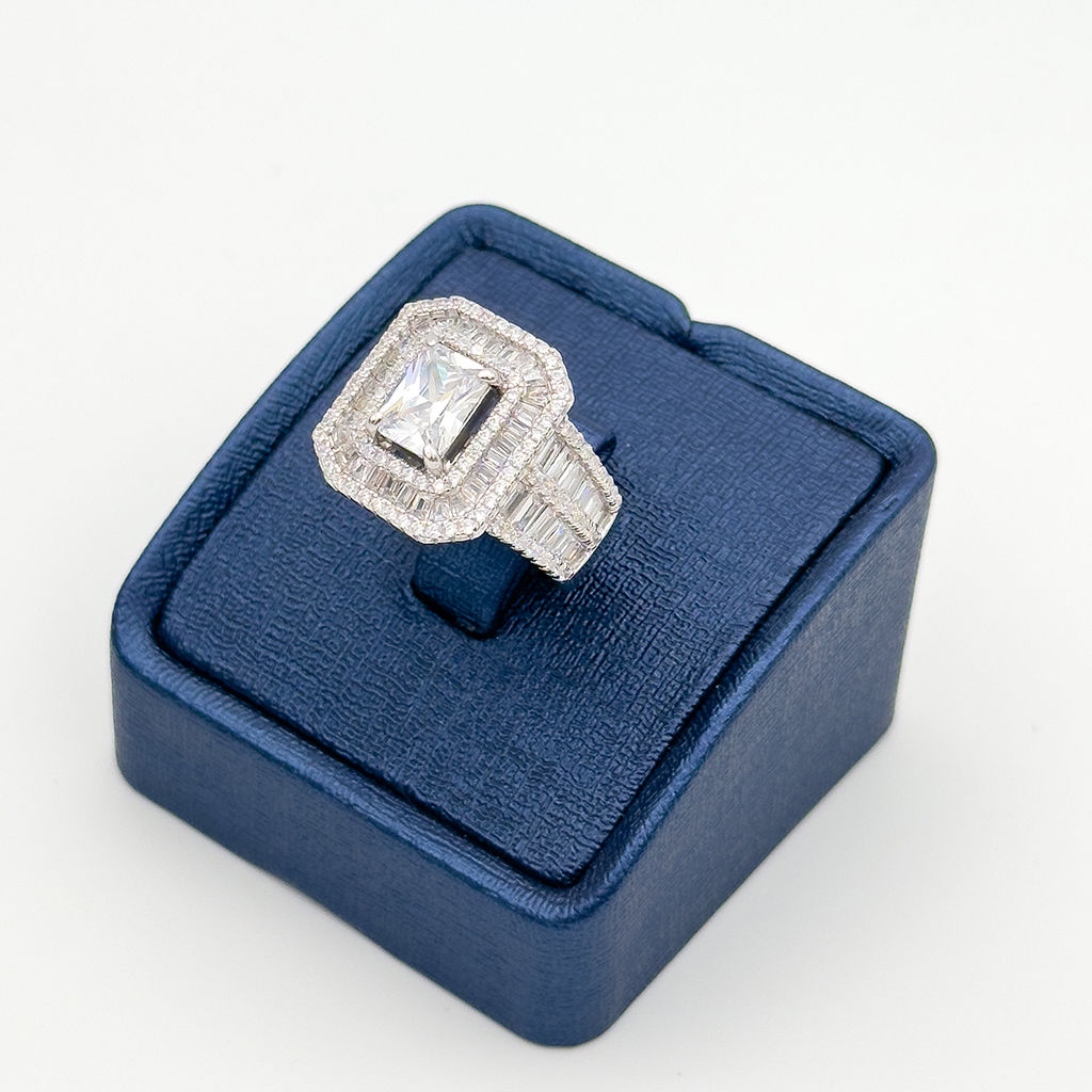 Pırlanta Montür İri Boy Baget Gümüş Yüzük