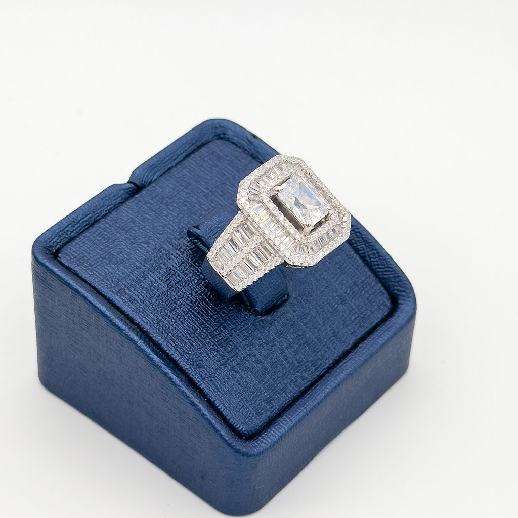 Pırlanta Montür İri Boy Baget Gümüş Yüzük