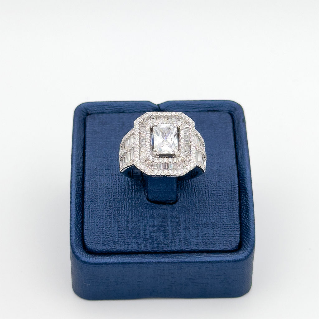 Pırlanta Montür İri Boy Baget Gümüş Yüzük