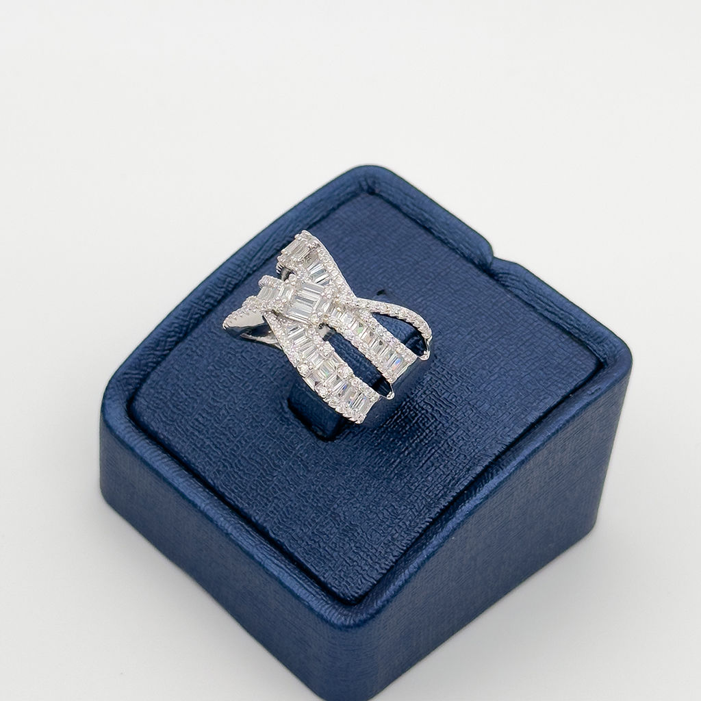 Pırlanta Montür Baget Sarmal Gümüş Yüzük - LVRYZK42