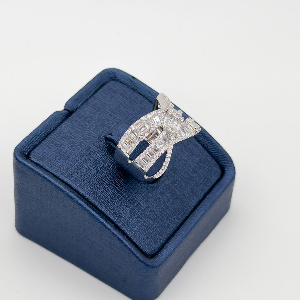 Pırlanta Montür Baget Sarmal Gümüş Yüzük - LVRYZK42