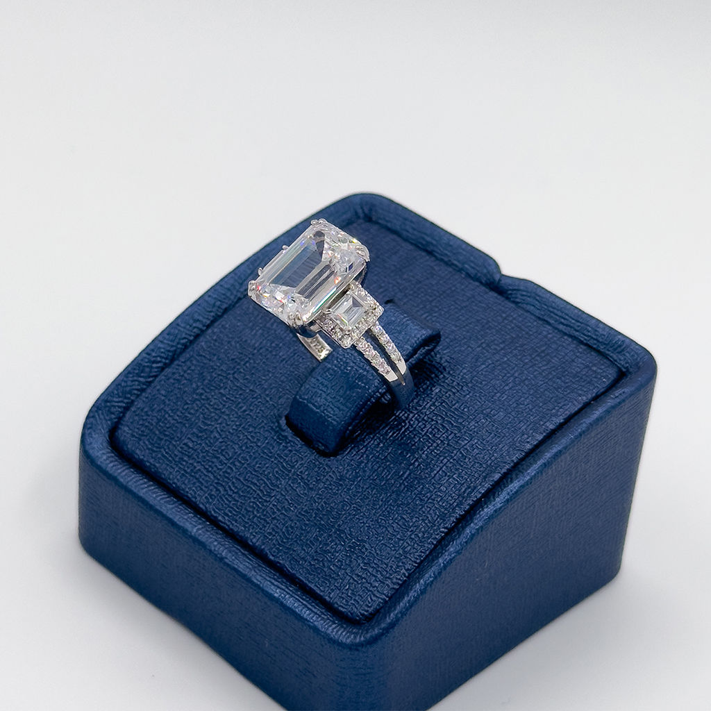 Tria Model Baget Taşlı Gümüş Yüzük