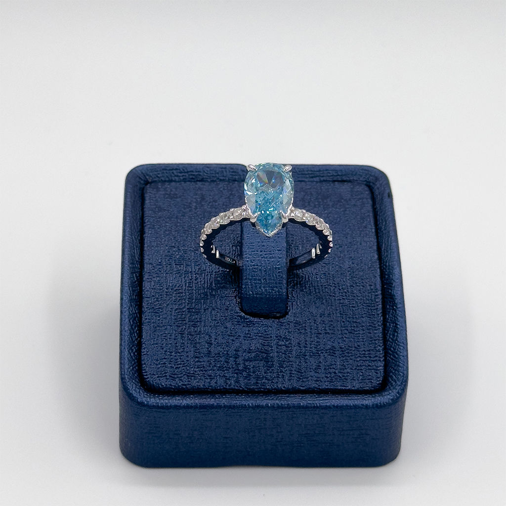 Aquamarin Taşlı Damla Model Gümüş Yüzük