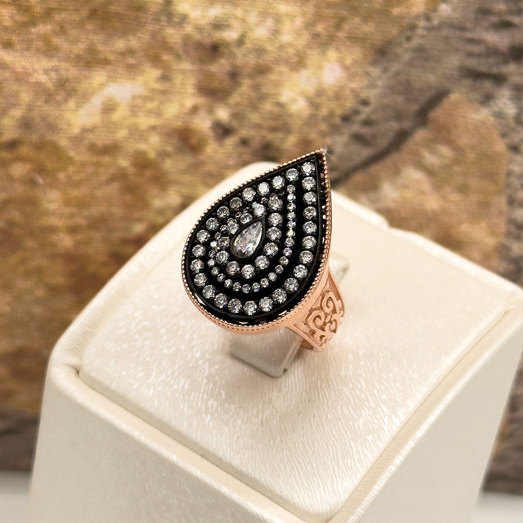 Elmas Montür İri Damla Özel Tasarım Gümüş Yüzük