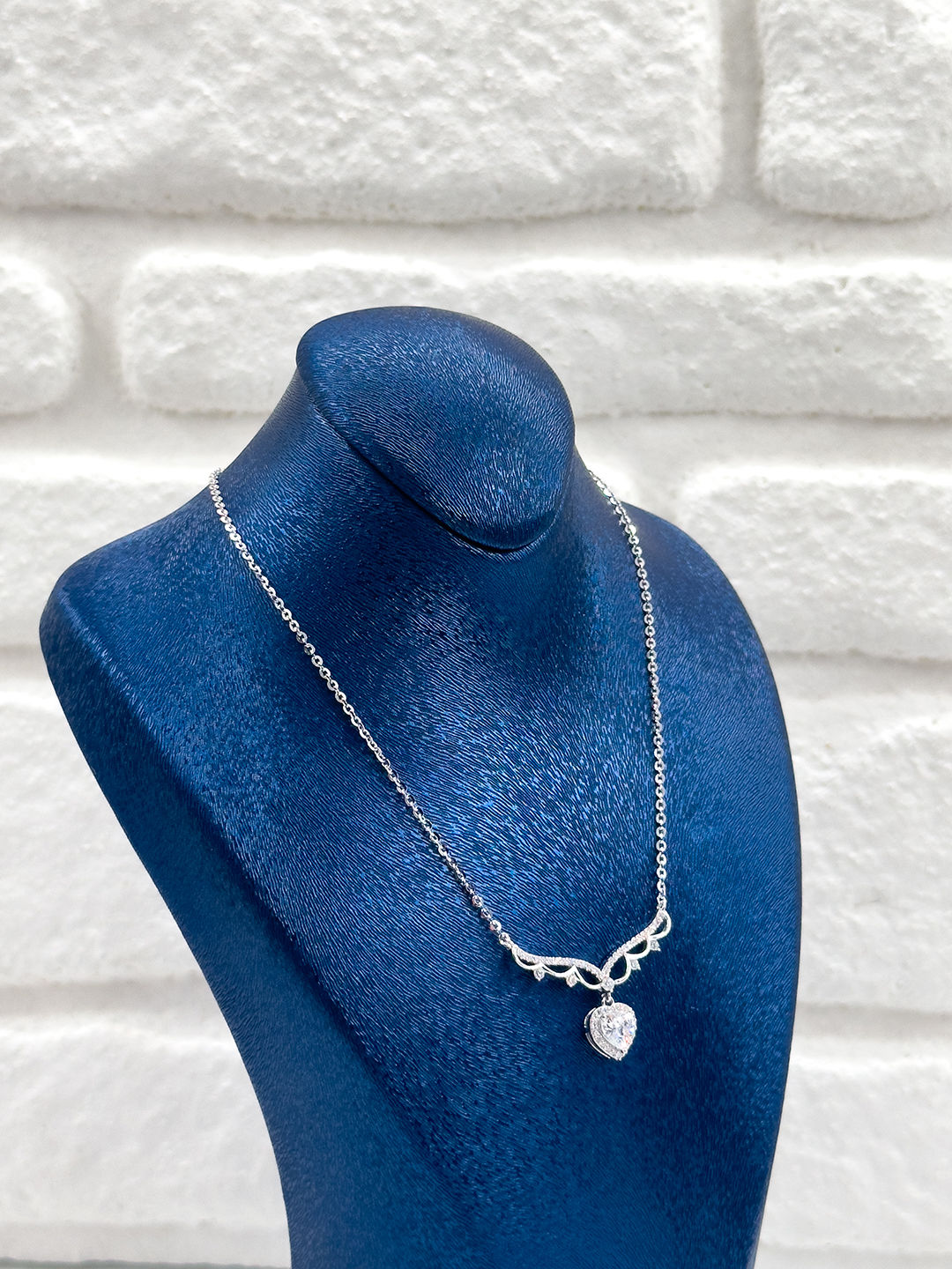 Melek Kanadı Tasarım Damla Model Kadın Gümüş Kolye