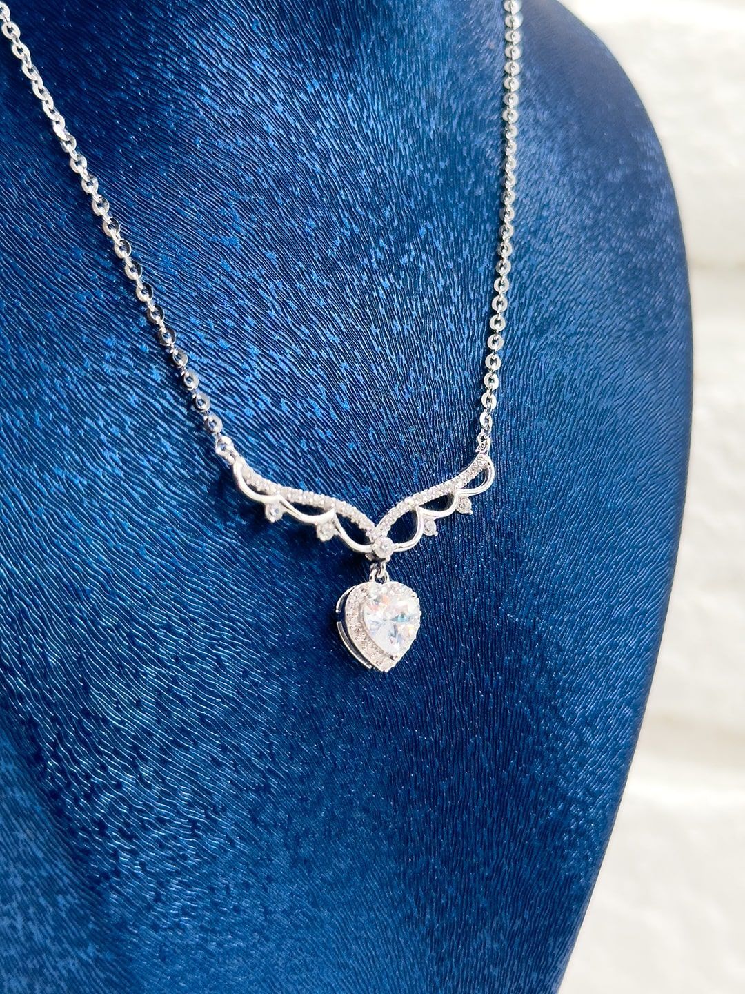 Melek Kanadı Tasarım Damla Model Kadın Gümüş Kolye